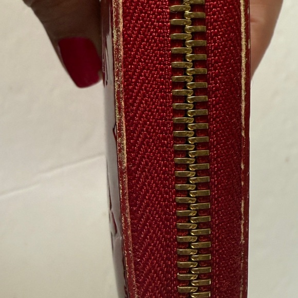 Authentic Louis Vuitton LV Red Vernis Leather Zippy Wallet - Picture 10 of 16